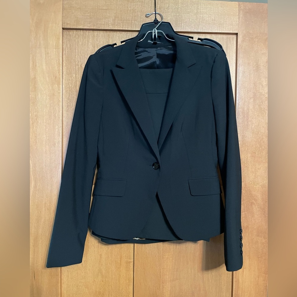 Express Skirt Suit